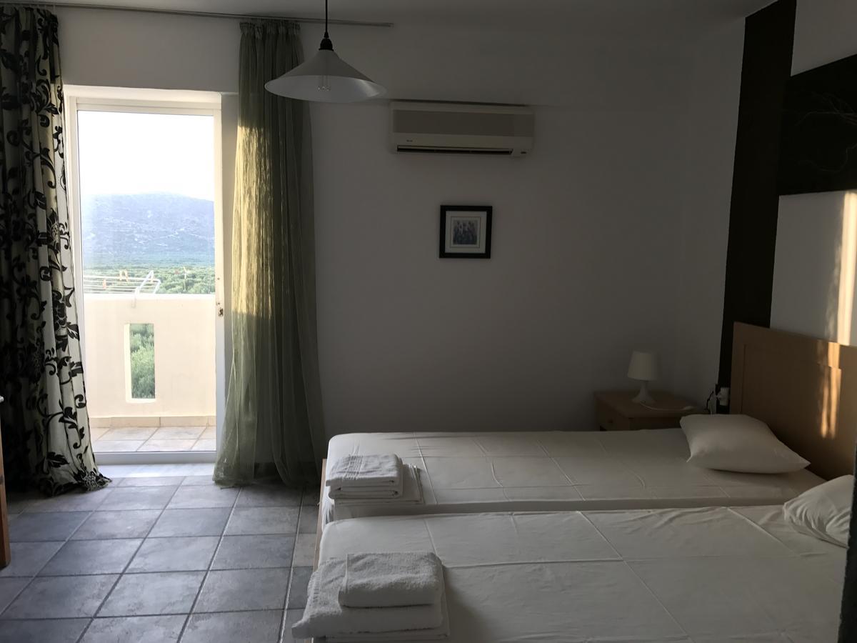 Tholos Rooms Kavoúsion Exterior foto